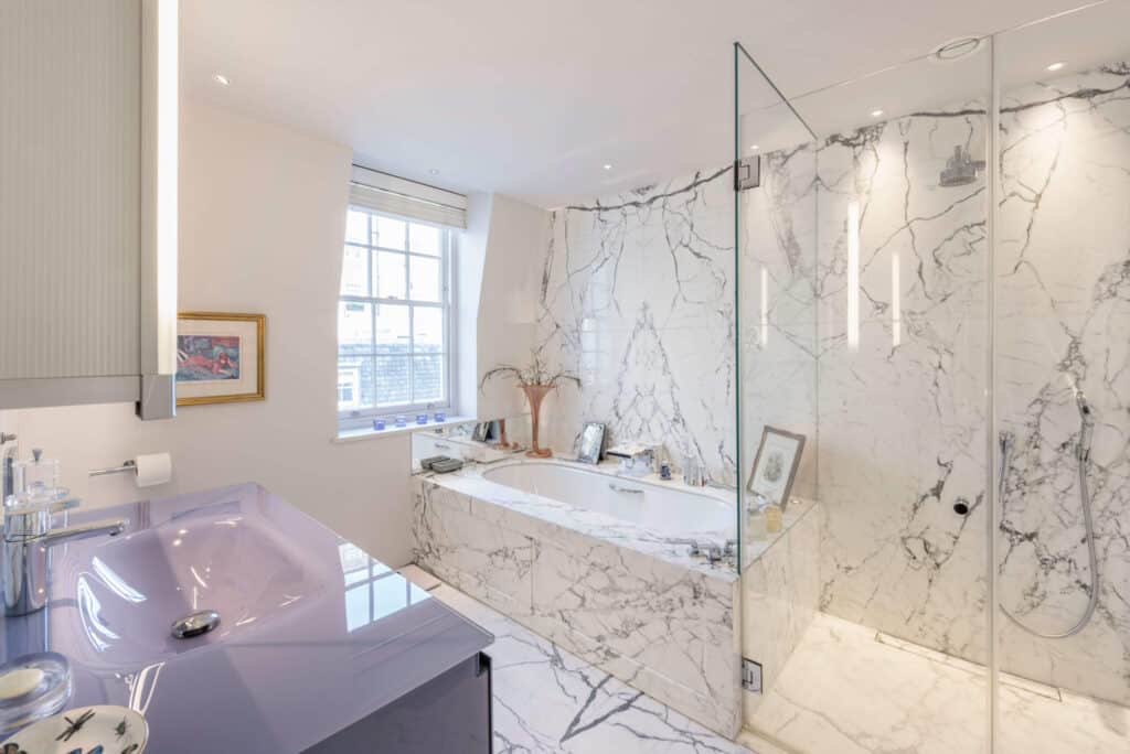 Eaton Mews North luxurious bathroom