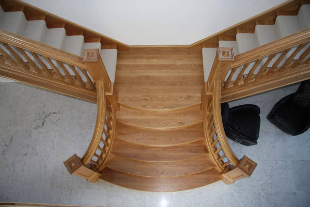 Winged oak staircase